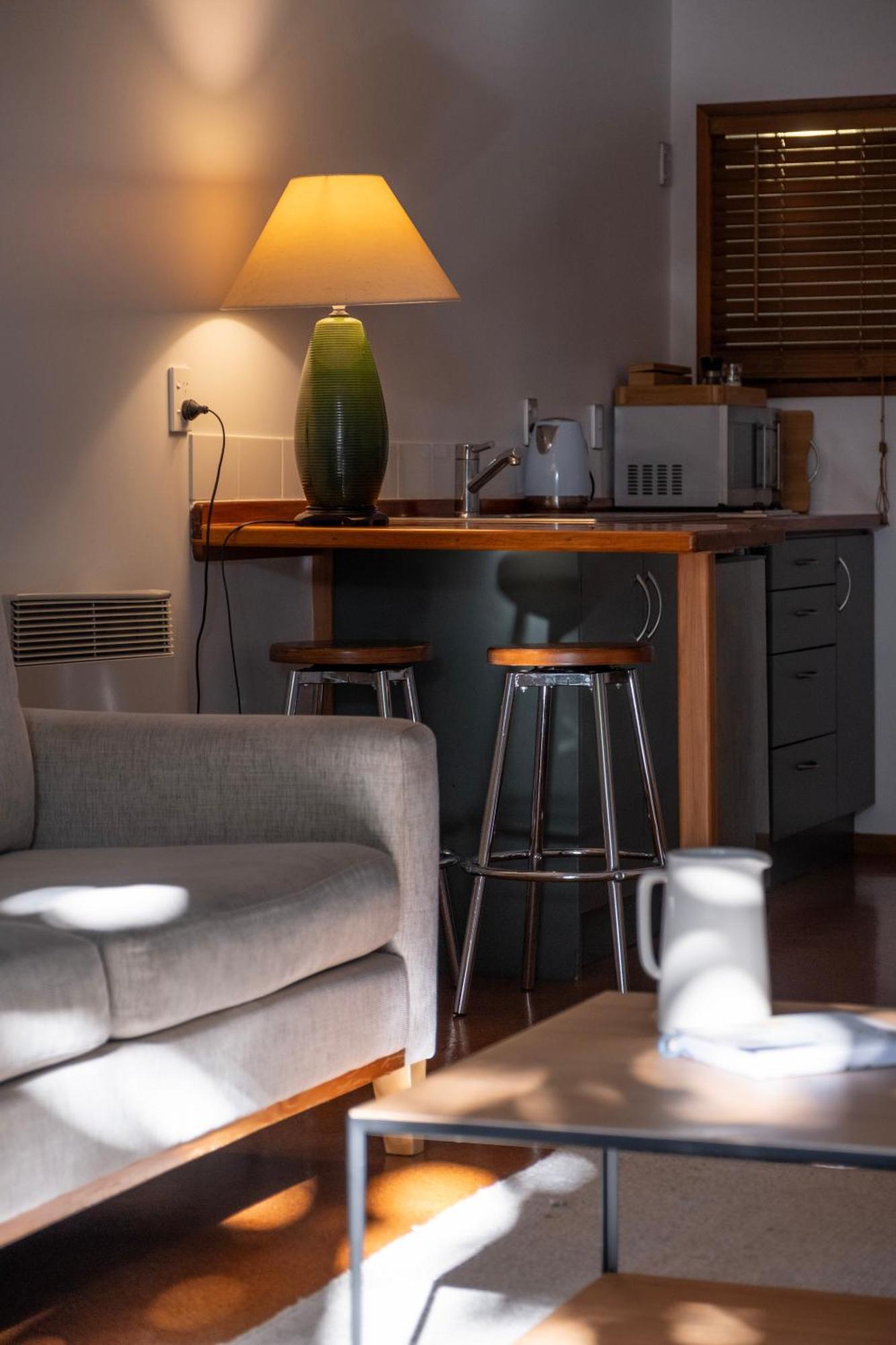 Bow Street Apartments & Cottage ラグラン エクステリア 写真