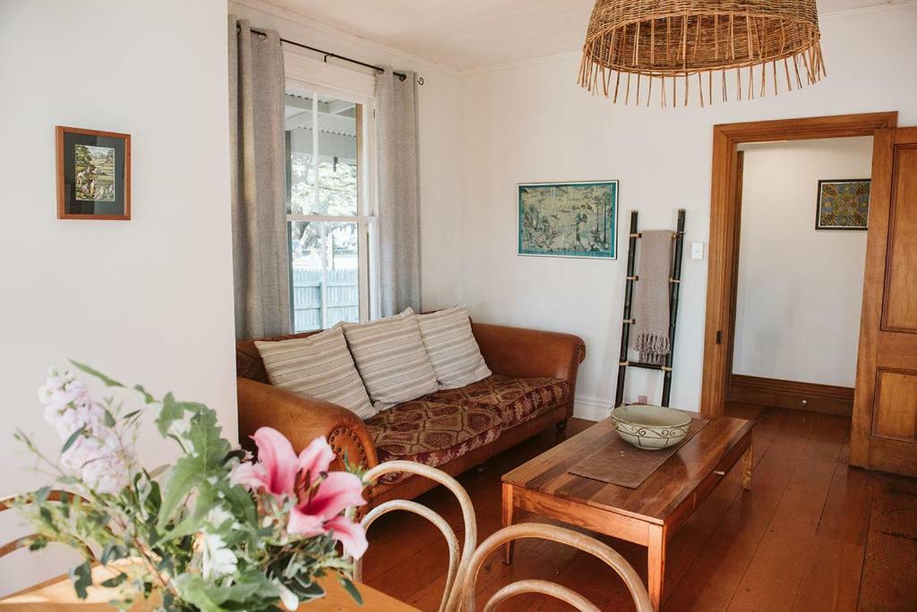 Bow Street Apartments & Cottage ラグラン エクステリア 写真
